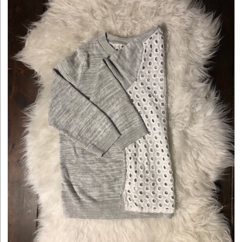 Gap sweater